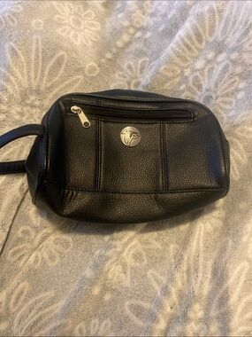NFL Black Leather Toiletry Kit with Front Zip and Team Emblem